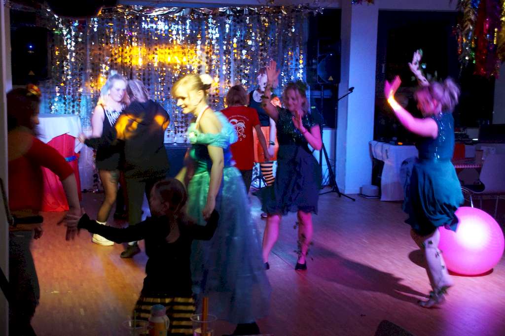 Weiberfasching 08.02.2024 – Karnevalclub Reseda 1967 eV 43 von 46