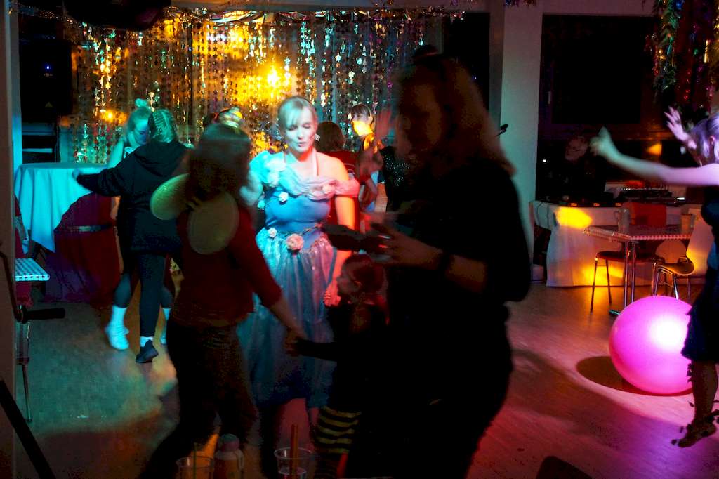 Weiberfasching 08.02.2024 – Karnevalclub Reseda 1967 eV 44 von 46